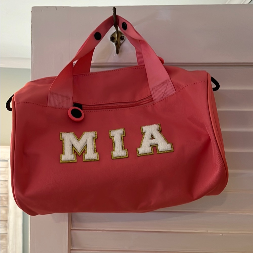 Pink Travel Bag with Durable Canvas Design